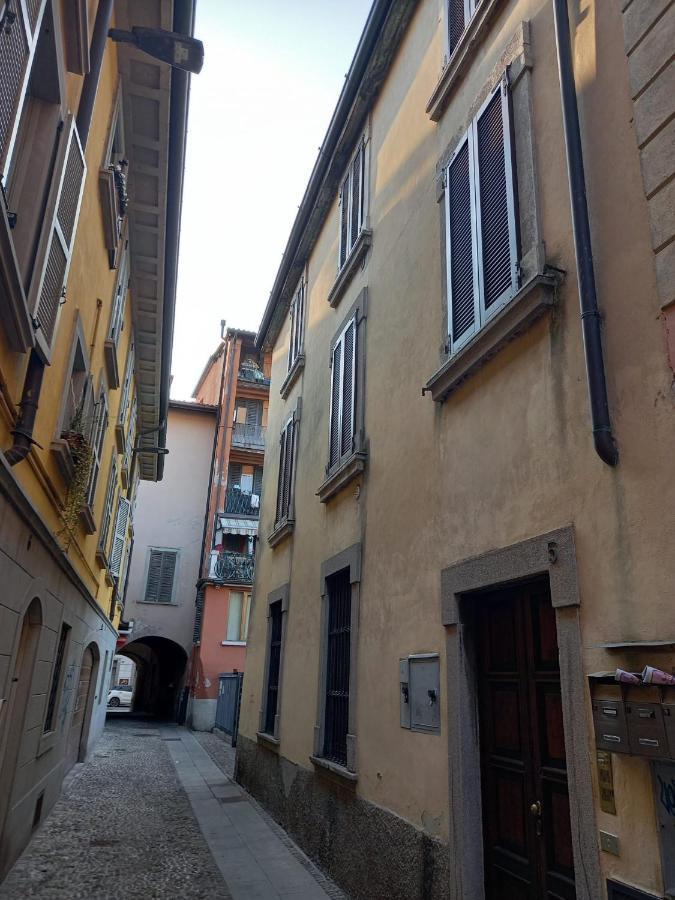 Suite Apartment San Lazzaro Bergamo Exteriör bild